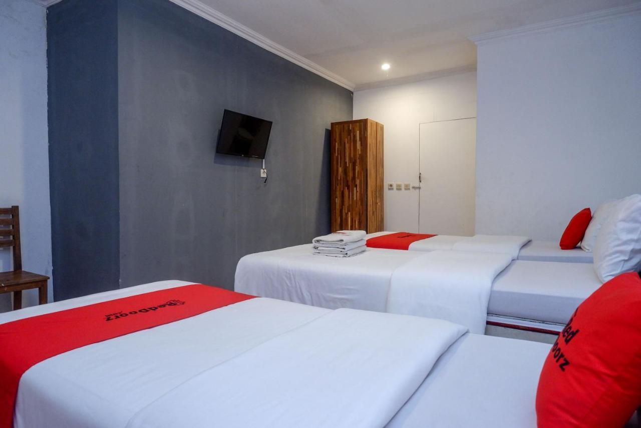 Hotel Reddoorz Syariah Near Plengkung Gading 2 Jogyakarta Zewnętrze zdjęcie