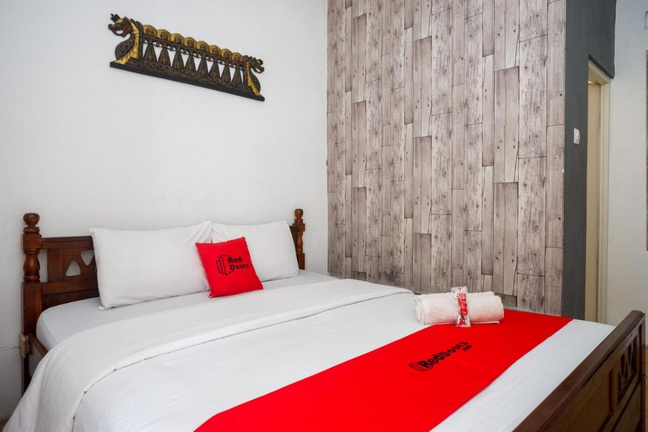 Hotel Reddoorz Syariah Near Plengkung Gading 2 Jogyakarta Zewnętrze zdjęcie