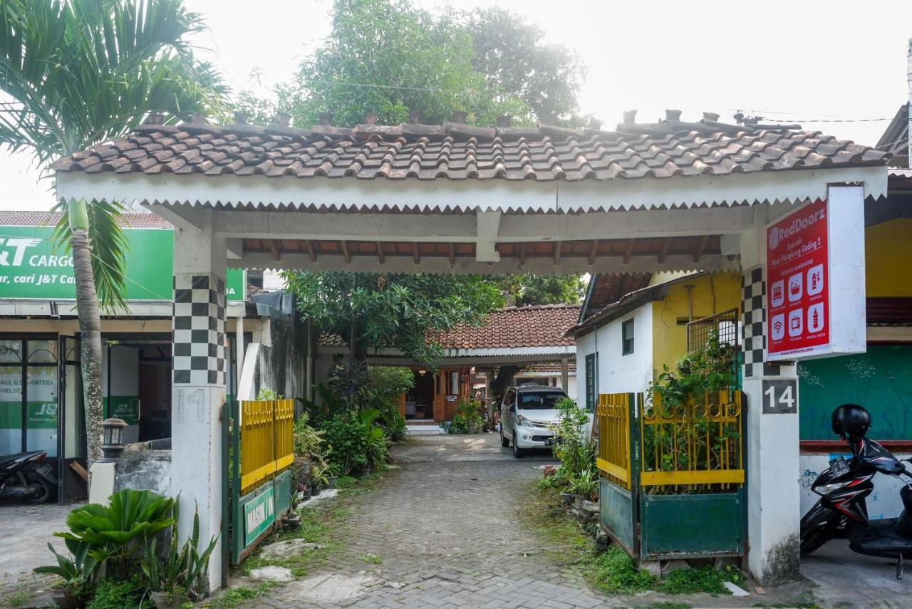 Hotel Reddoorz Syariah Near Plengkung Gading 2 Jogyakarta Zewnętrze zdjęcie