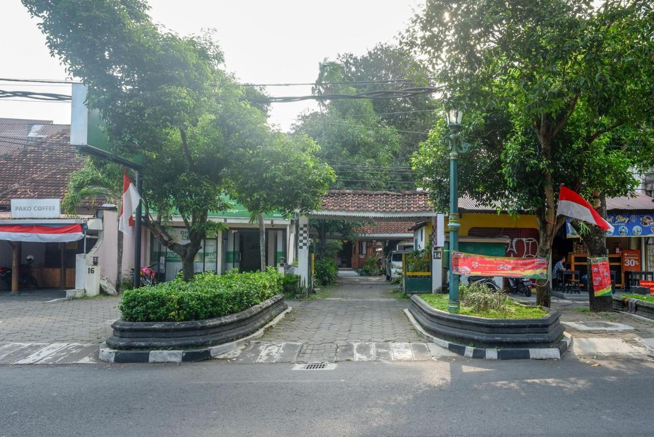 Hotel Reddoorz Syariah Near Plengkung Gading 2 Jogyakarta Zewnętrze zdjęcie