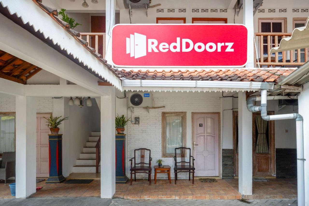 Hotel Reddoorz Syariah Near Plengkung Gading 2 Jogyakarta Zewnętrze zdjęcie