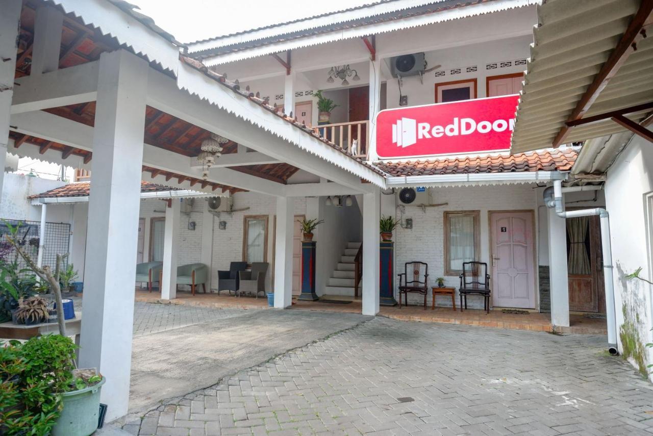 Hotel Reddoorz Syariah Near Plengkung Gading 2 Jogyakarta Zewnętrze zdjęcie